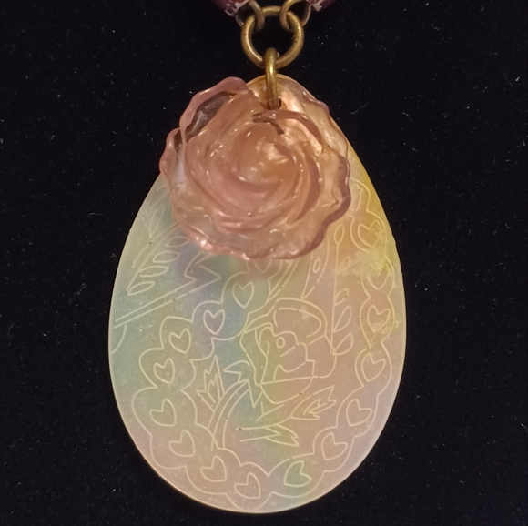 Vintage Mother-of-Pearl teardrop pendant on beaded chain, stamped, Anne Klein - Picture 4 of 8